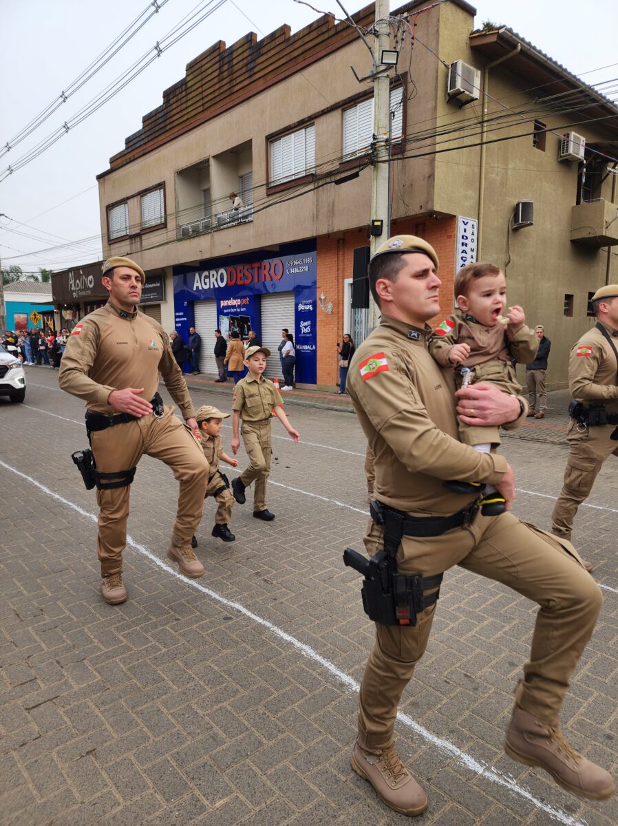 7 de Setembro: confira fotos do desfile cívico-militar em Nova Veneza