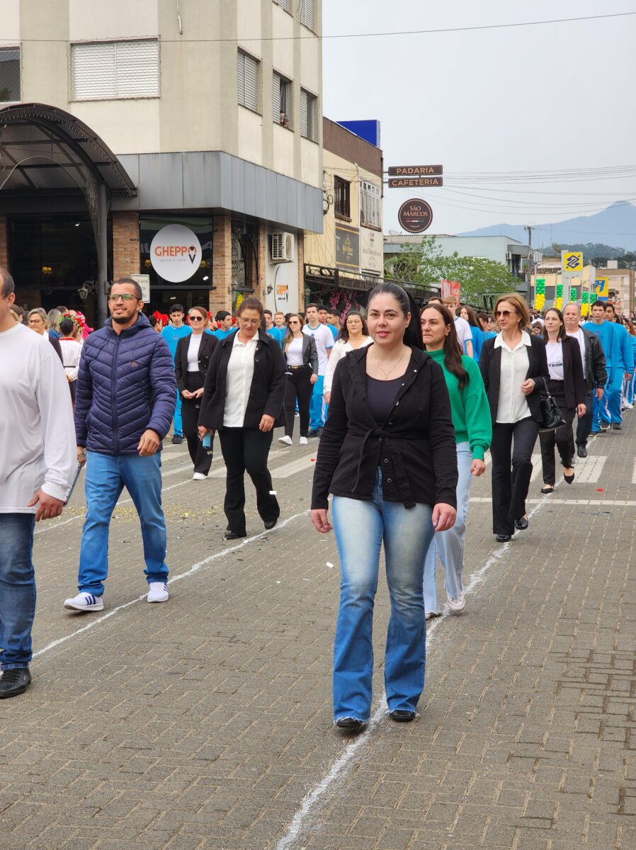 7 de Setembro: confira fotos do desfile cívico-militar em Nova Veneza