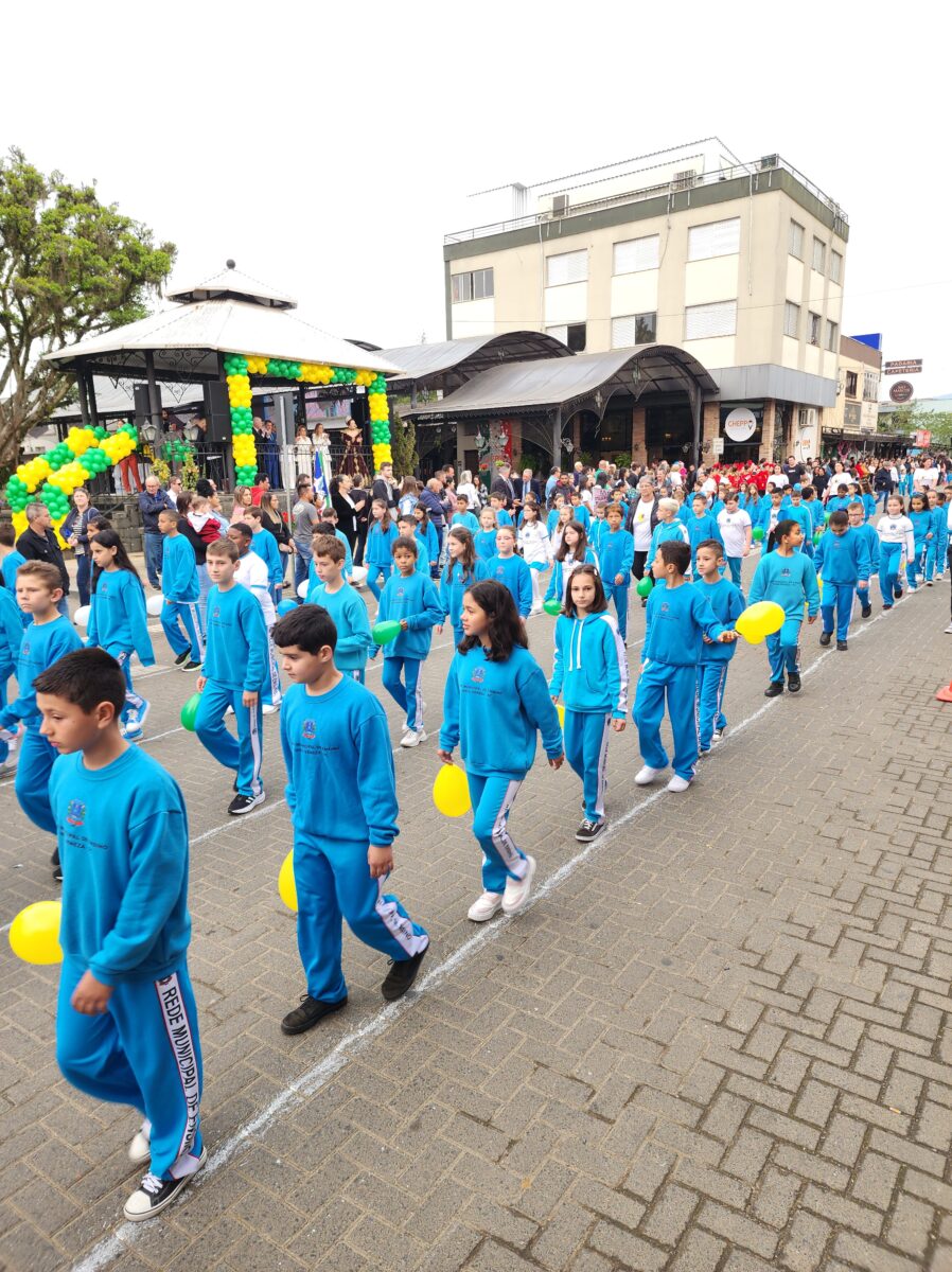 7 de Setembro: confira fotos do desfile cívico-militar em Nova Veneza