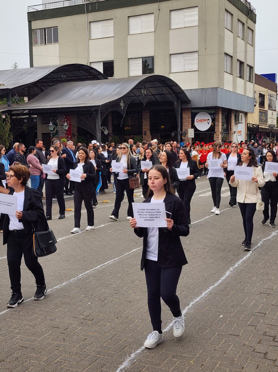 7 de Setembro: confira fotos do desfile cívico-militar em Nova Veneza