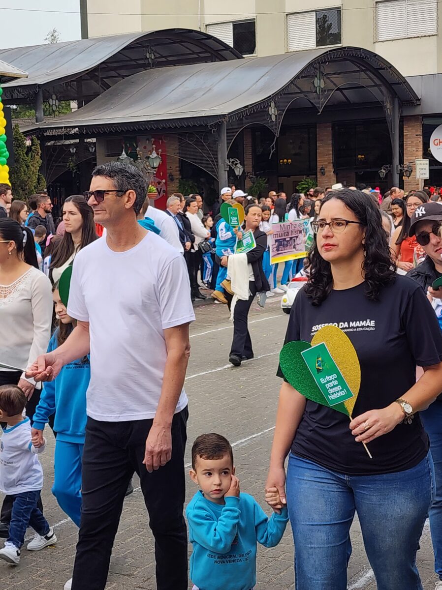 7 de Setembro: confira fotos do desfile cívico-militar em Nova Veneza