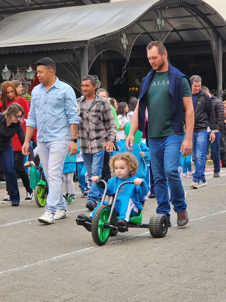 7 de Setembro: confira fotos do desfile cívico-militar em Nova Veneza