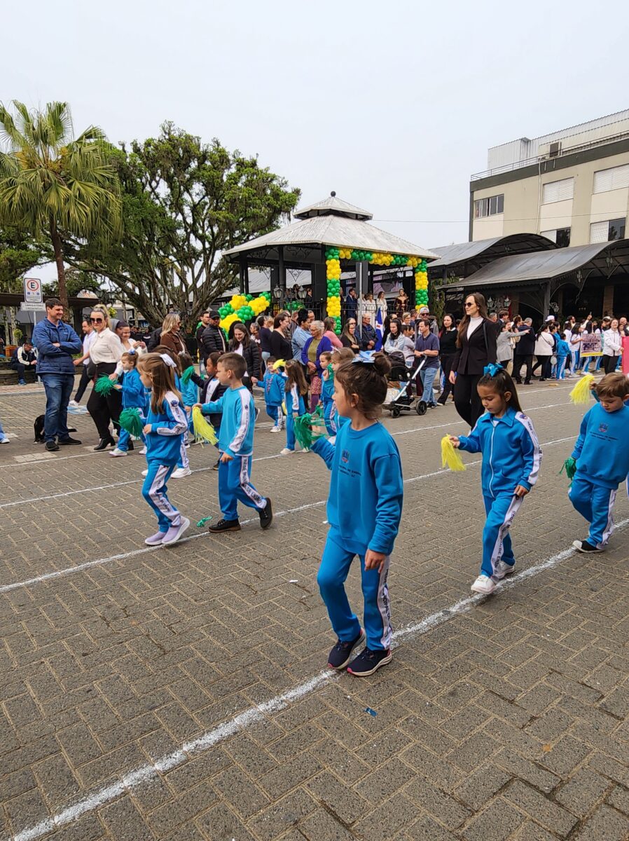 7 de Setembro: confira fotos do desfile cívico-militar em Nova Veneza