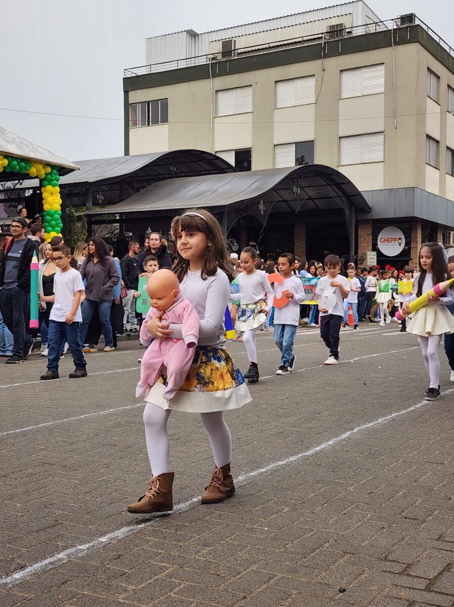 7 de Setembro: confira fotos do desfile cívico-militar em Nova Veneza