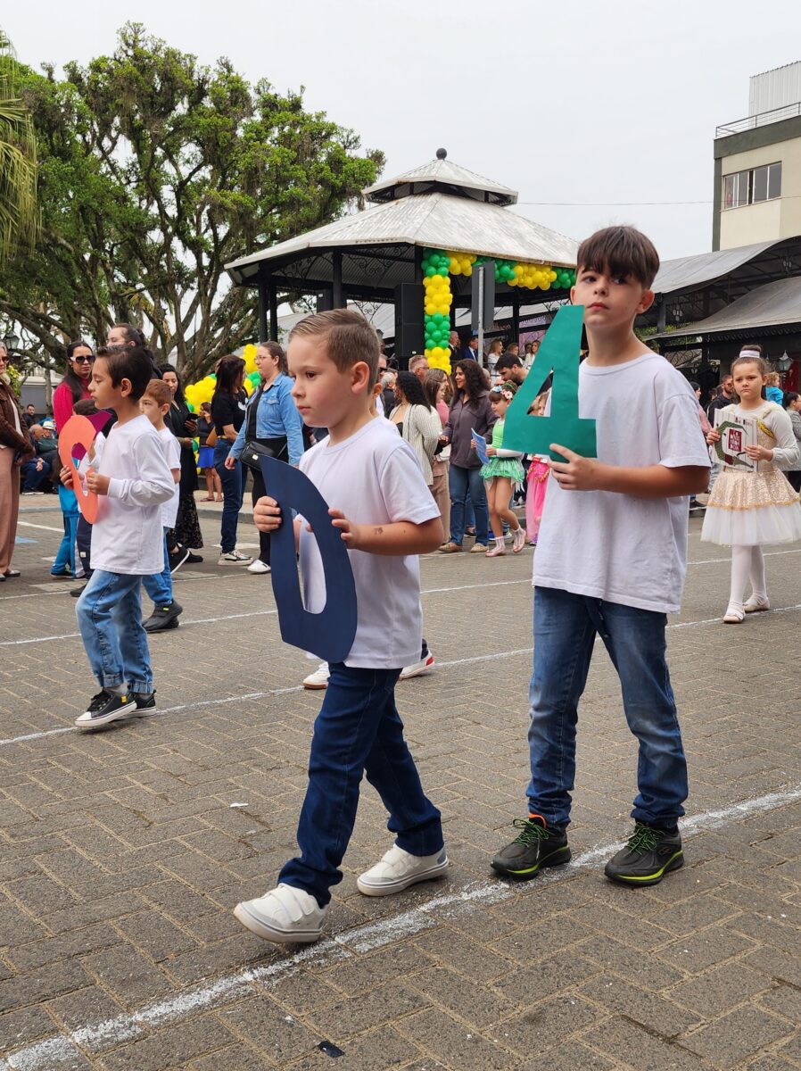 7 de Setembro: confira fotos do desfile cívico-militar em Nova Veneza