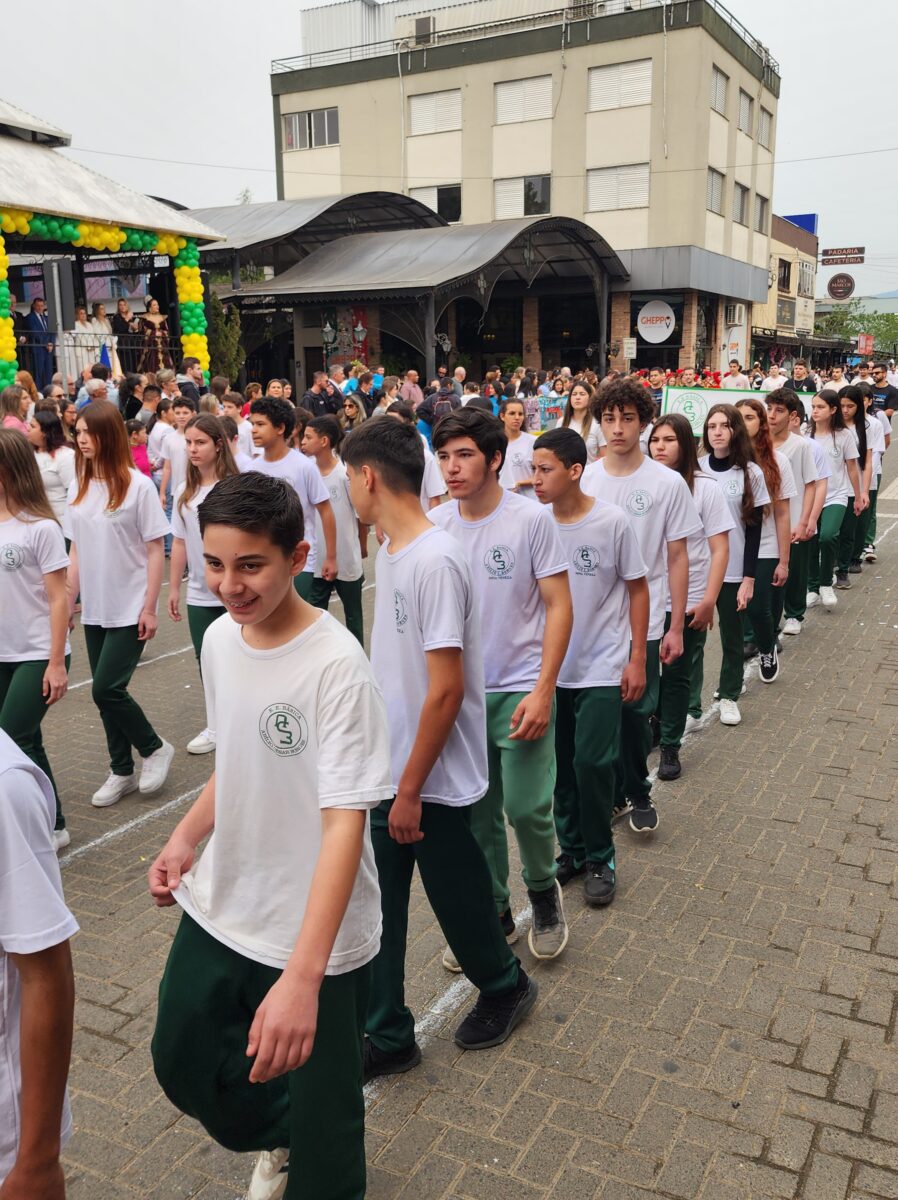 7 de Setembro: confira fotos do desfile cívico-militar em Nova Veneza