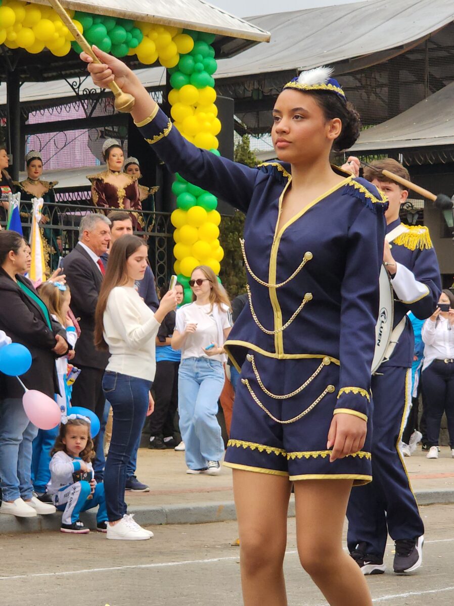 7 de Setembro: confira fotos do desfile cívico-militar em Nova Veneza