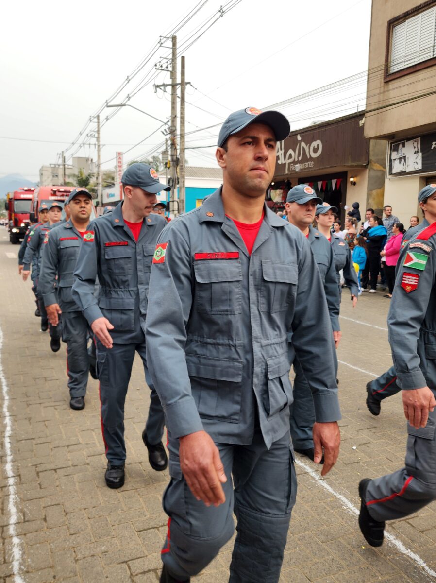 7 de Setembro: confira fotos do desfile cívico-militar em Nova Veneza