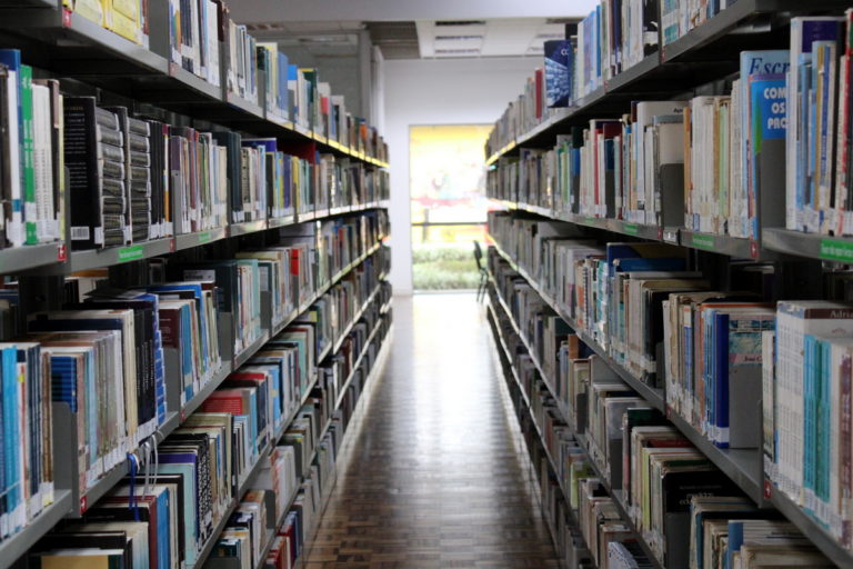 Unesc promove campanha em celebração ao Dia Internacional da Doação de Livros 1 Unesc promove campanha em celebração ao Dia Internacional da Doação de Livros