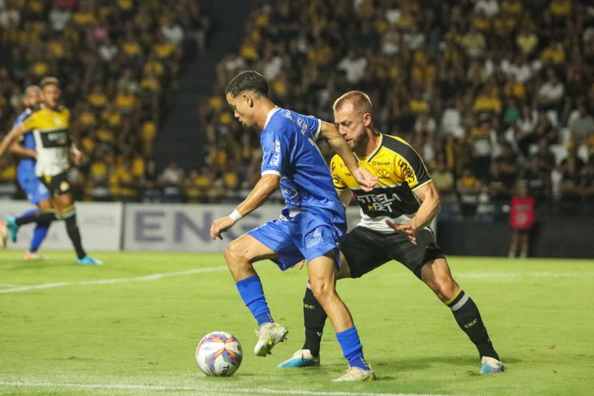 Caravaggio conquista vitória histórica no Heriberto Hülse