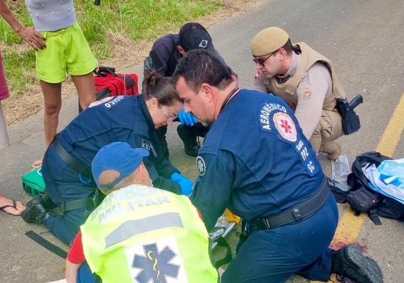 Colisão frontal entre ciclomotor e motocicleta deixa dois feridos em Nova Veneza 3 Colisão frontal entre ciclomotor e motocicleta deixa dois feridos em Nova Veneza