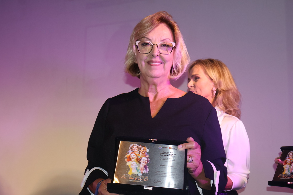 Médica e pesquisadora da Unesc é homenageada no Prêmio Mulheres de Impacto da Ciência e Inovação 2 Médica e pesquisadora da Unesc é homenageada no Prêmio Mulheres de Impacto da Ciência e Inovação