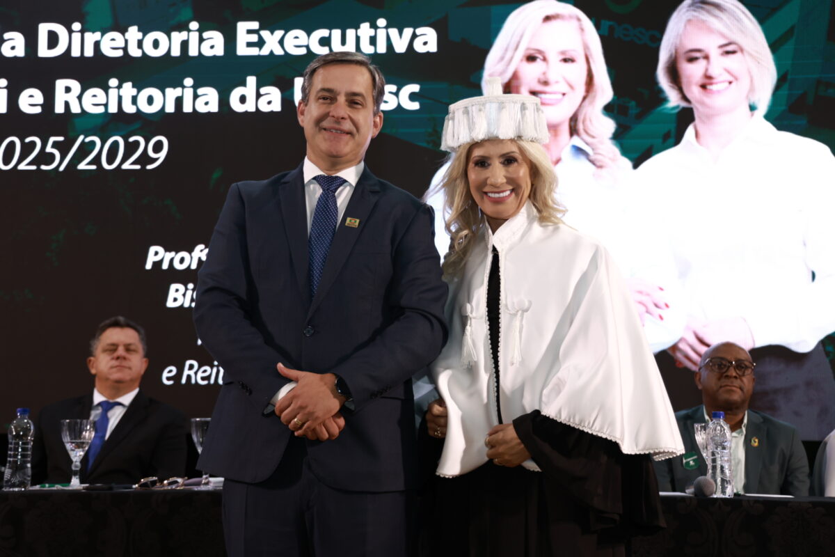 Unesc empossa Luciane Ceretta e Gisele Lopes e reafirma compromisso com a comunidade e excelência universitária 2 Unesc empossa Luciane Ceretta e Gisele Lopes e reafirma compromisso com a comunidade e excelência universitária
