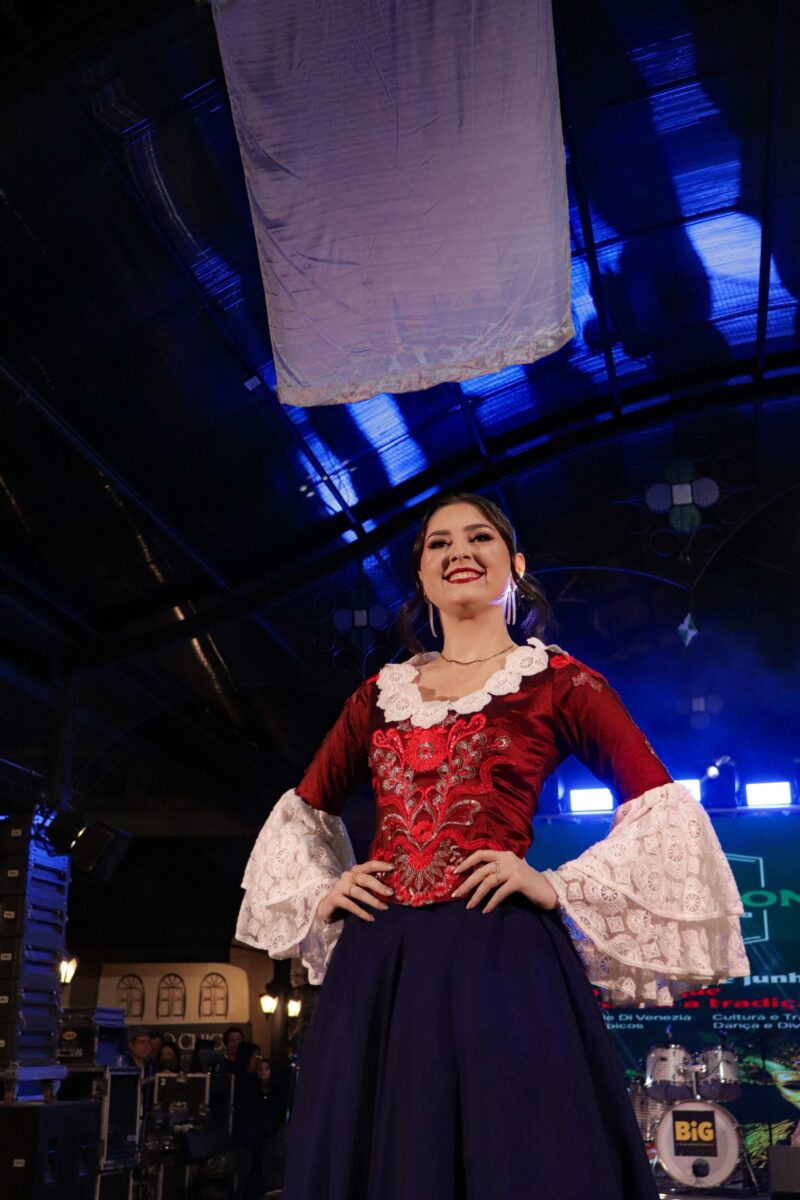 Nova corte da Festa da Gastronomia é eleita em Nova Veneza 10 Nova corte da Festa da Gastronomia é eleita em Nova Veneza