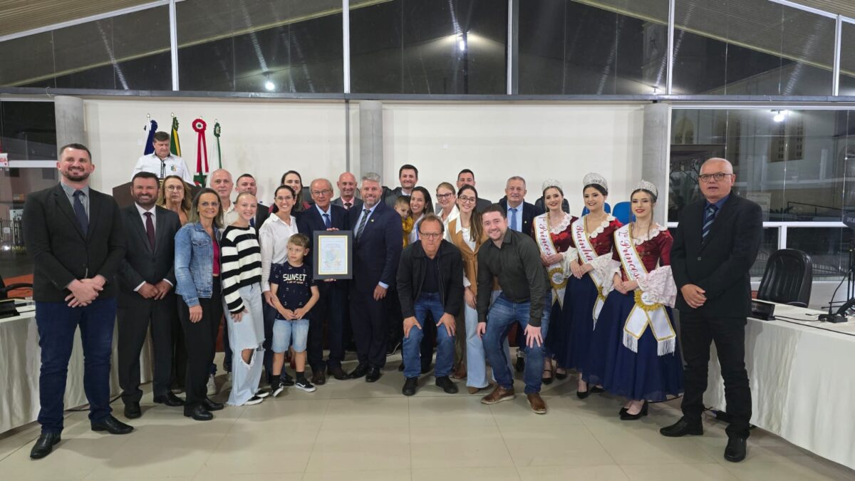 Câmara de Vereadores realiza sessão em homenagem aos 60 anos do distrito de São Bento Baixo 5 Câmara de Vereadores realiza sessão em homenagem aos 60 anos do distrito de São Bento Baixo