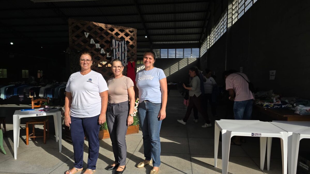 Varal Solidário distribui roupas e acessórios gratuitamente até quarta-feira 4 Varal Solidário distribui roupas e acessórios gratuitamente até quarta-feira