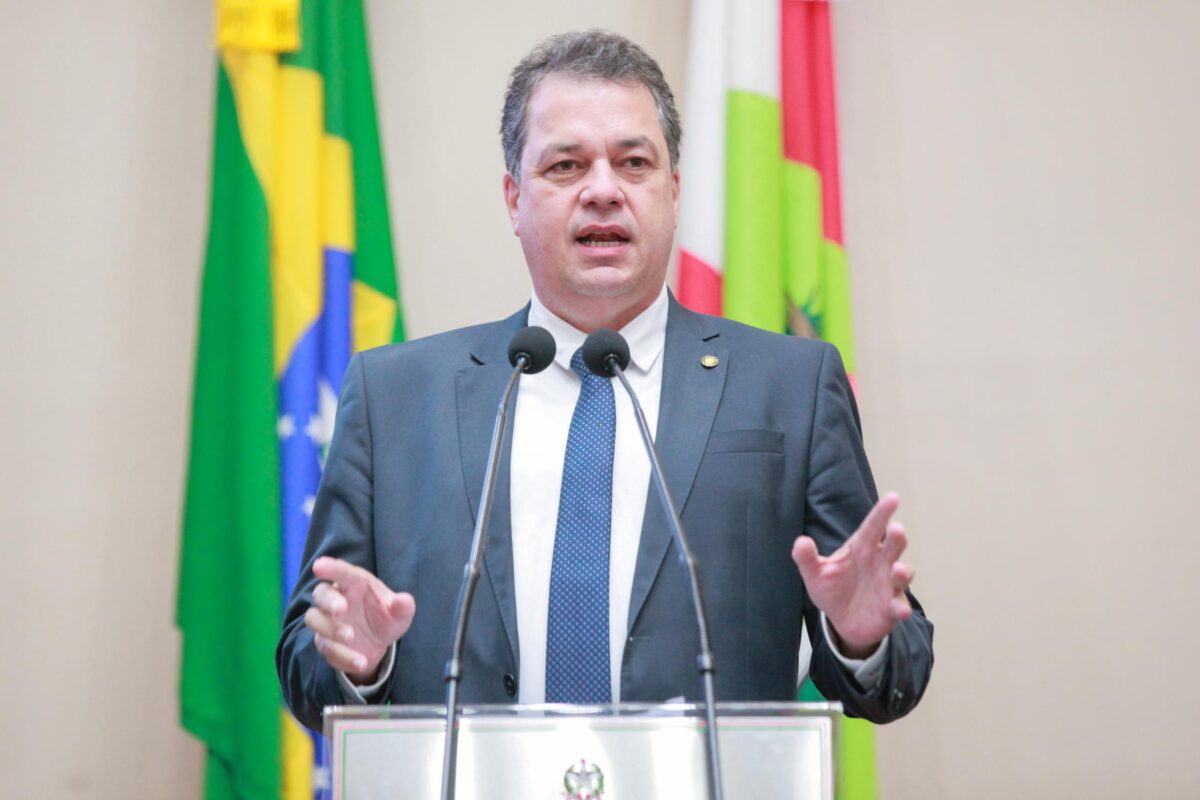 Mais de 11 mil salas de aula da Rede Estadual de Ensino não contam com ar-condicionado 1 Mais de 11 mil salas de aula da Rede Estadual de Ensino não contam com ar-condicionado