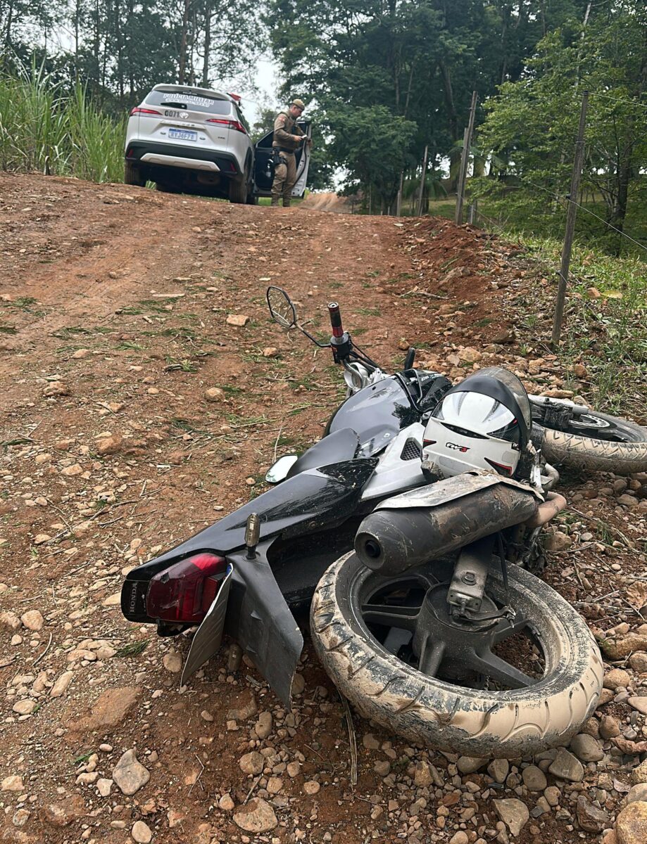 Homem é preso com moto furtada após tentar fugir da PM em Nova Veneza 1 Homem é preso com moto furtada após tentar fugir da PM em Nova Veneza