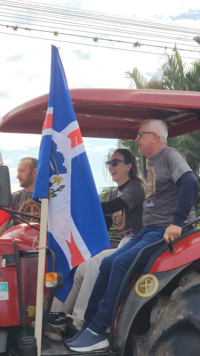 Quase 300 tratores participam do tradicional desfile de máquinas agrícolas em Nova Veneza 5 Quase 300 tratores participam do tradicional desfile de máquinas agrícolas em Nova Veneza