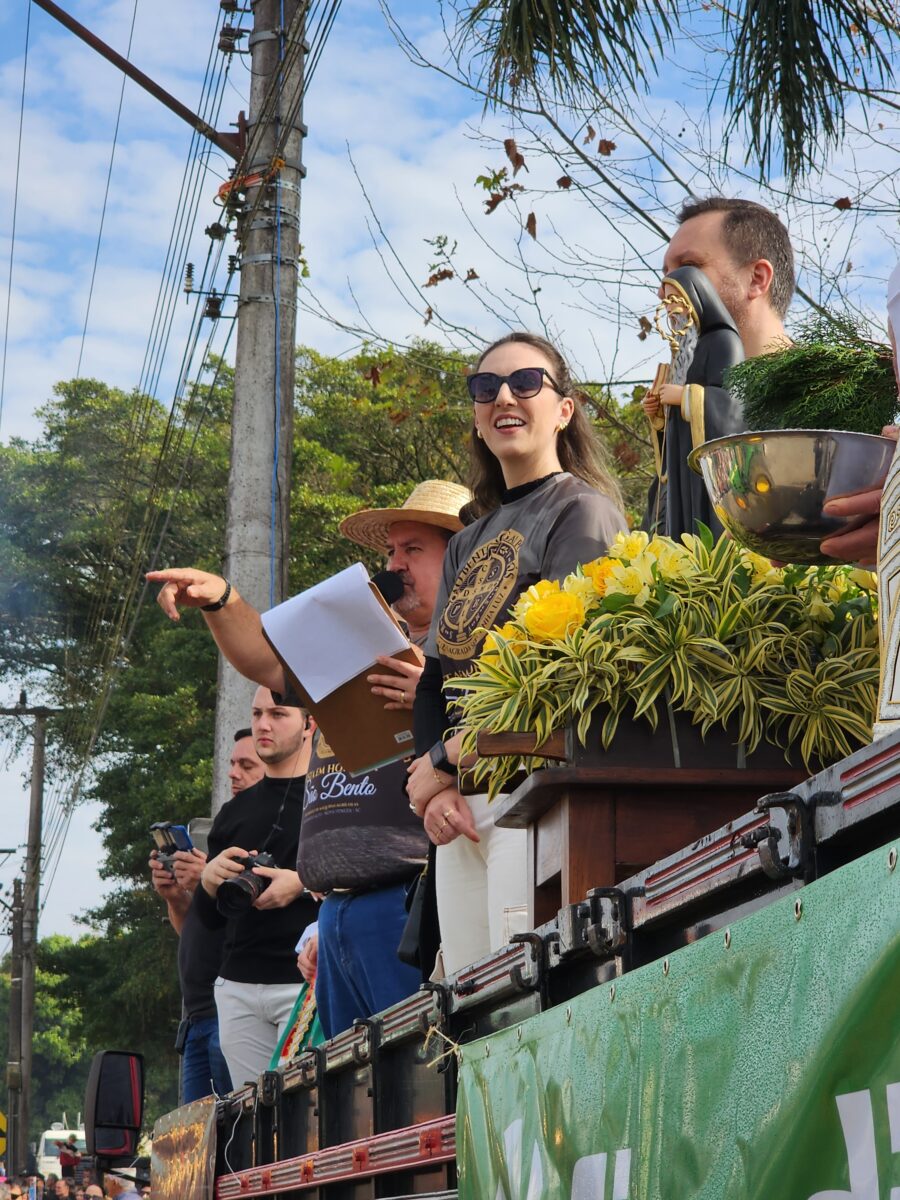 Quase 300 tratores participam do tradicional desfile de máquinas agrícolas em Nova Veneza 37 Quase 300 tratores participam do tradicional desfile de máquinas agrícolas em Nova Veneza