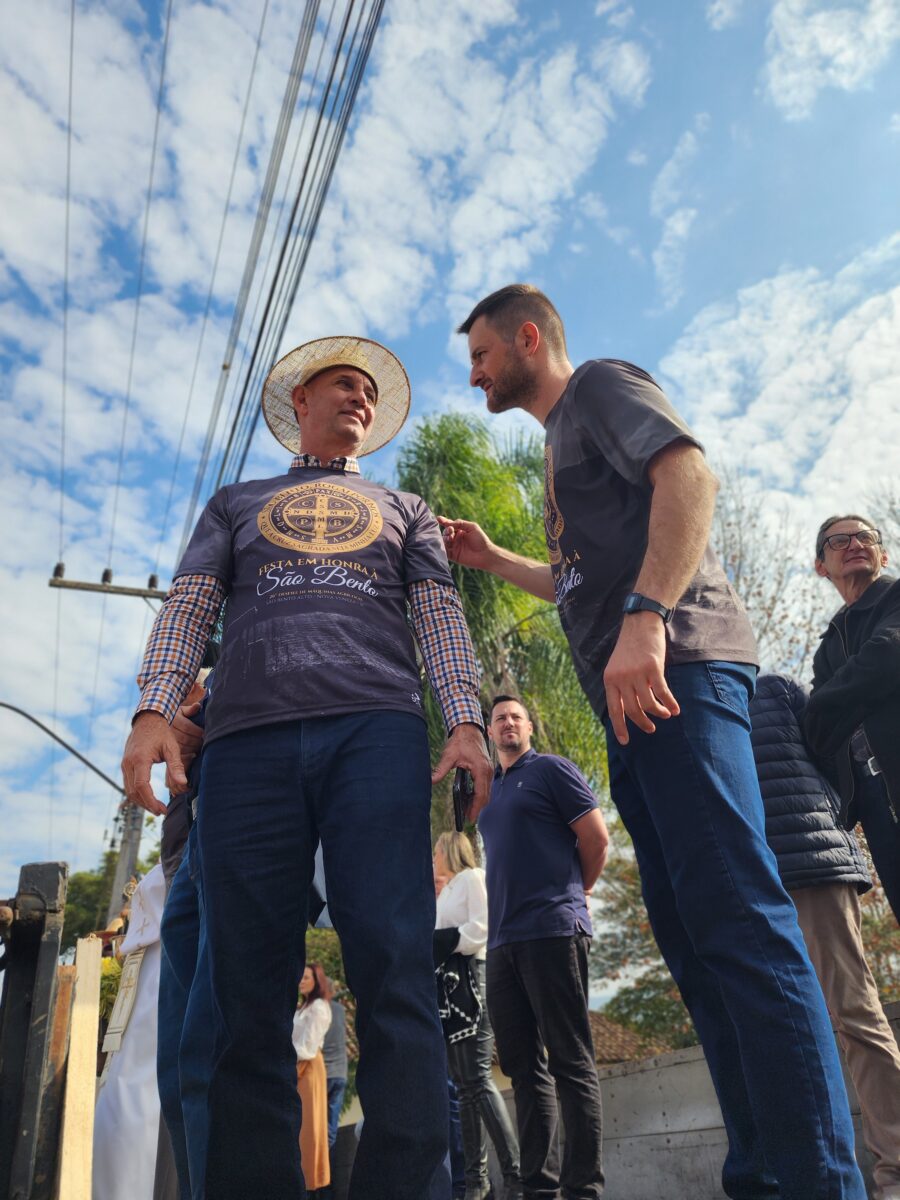 Quase 300 tratores participam do tradicional desfile de máquinas agrícolas em Nova Veneza 53 Quase 300 tratores participam do tradicional desfile de máquinas agrícolas em Nova Veneza