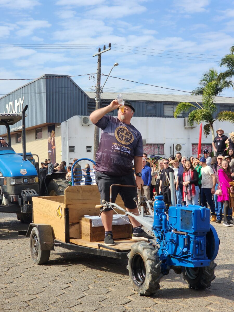 Quase 300 tratores participam do tradicional desfile de máquinas agrícolas em Nova Veneza 72 Quase 300 tratores participam do tradicional desfile de máquinas agrícolas em Nova Veneza