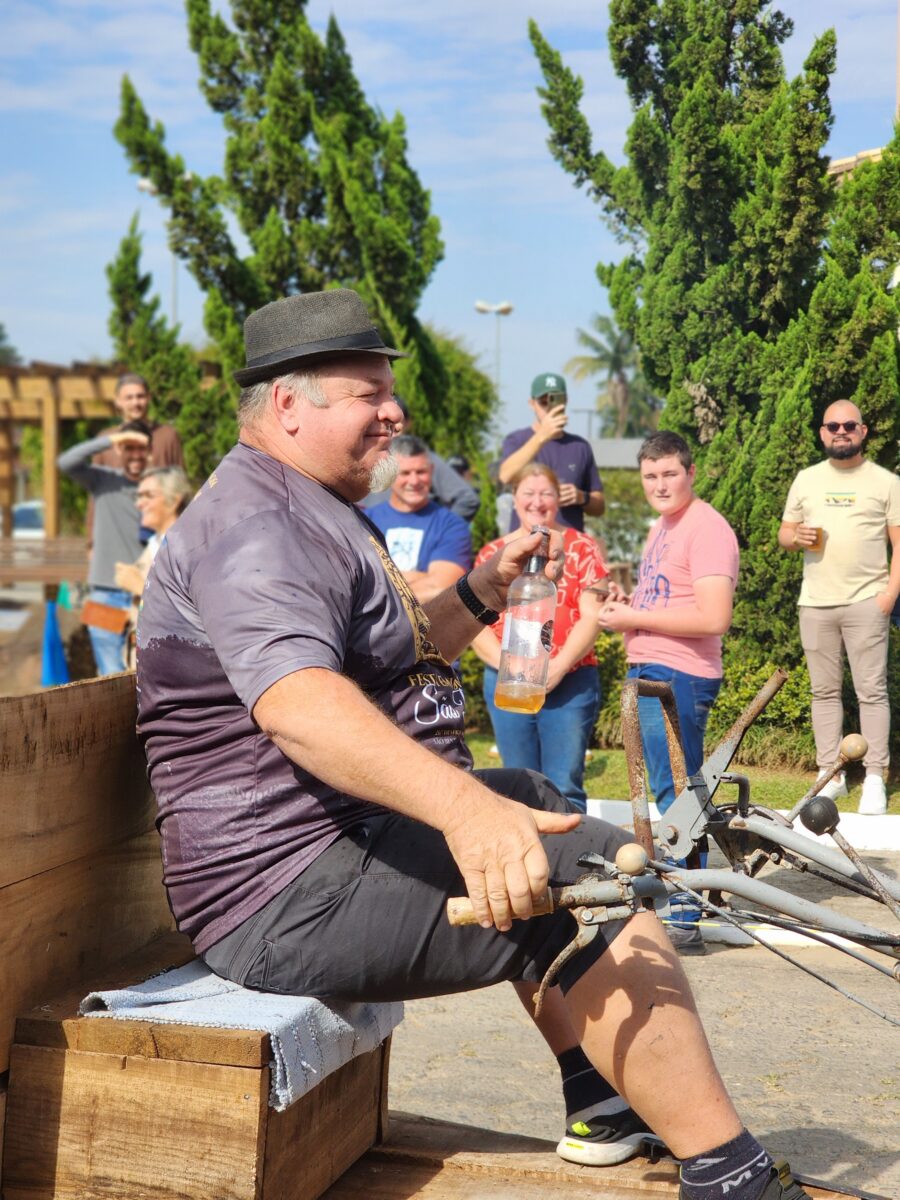 Quase 300 tratores participam do tradicional desfile de máquinas agrícolas em Nova Veneza 74 Quase 300 tratores participam do tradicional desfile de máquinas agrícolas em Nova Veneza