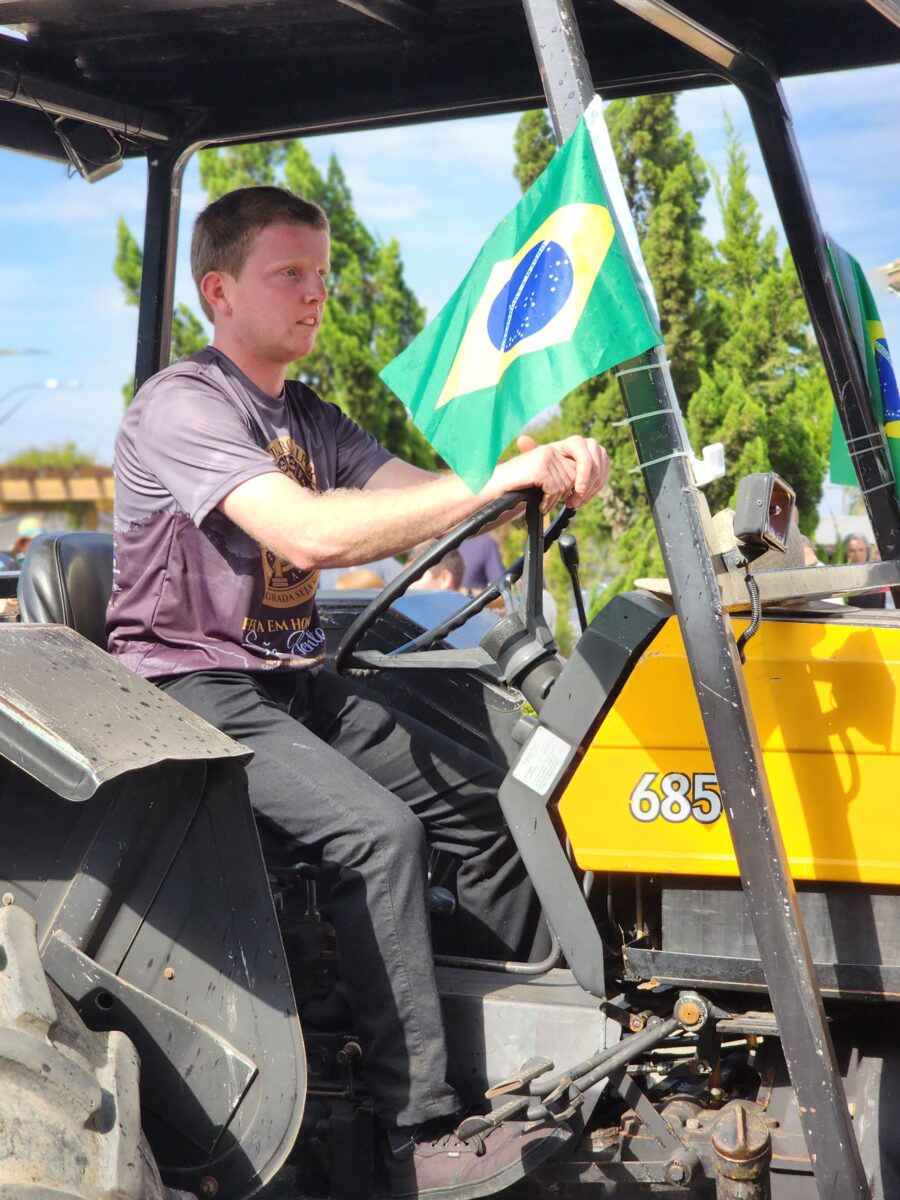 Quase 300 tratores participam do tradicional desfile de máquinas agrícolas em Nova Veneza 79 Quase 300 tratores participam do tradicional desfile de máquinas agrícolas em Nova Veneza