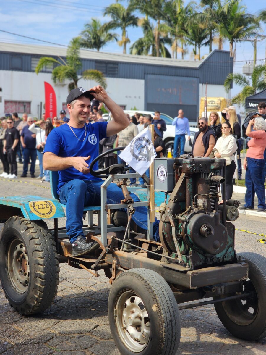 Quase 300 tratores participam do tradicional desfile de máquinas agrícolas em Nova Veneza 97 Quase 300 tratores participam do tradicional desfile de máquinas agrícolas em Nova Veneza