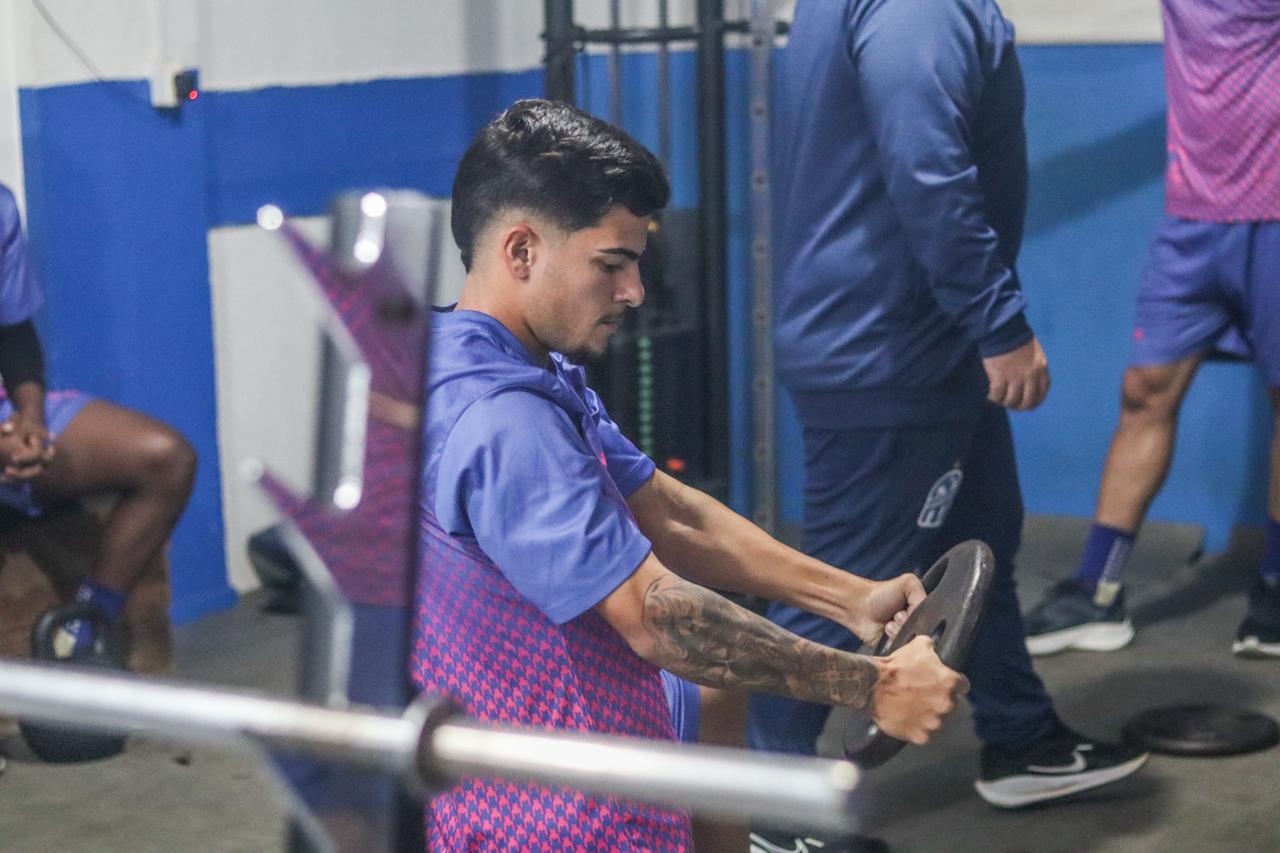 Caravaggio inicia preparação para a Copa SC