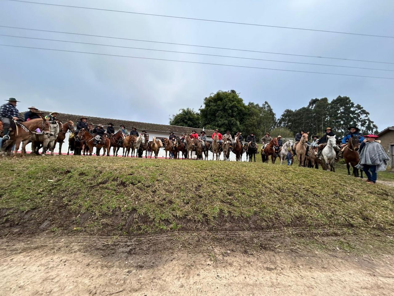 Cavalgada Tropeiros do Inverno Serrano celebra tradição e amizade em Nova Veneza 3 Cavalgada Tropeiros do Inverno Serrano celebra tradição e amizade em Nova Veneza