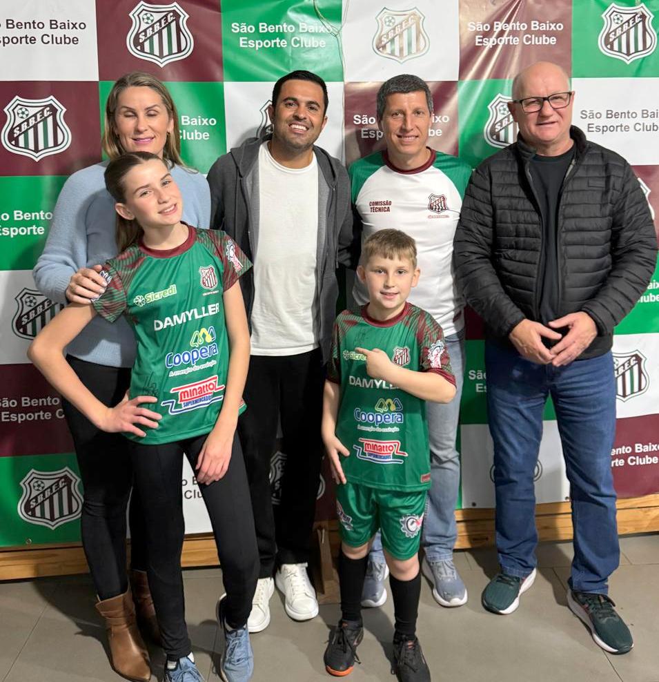 Entrega de uniformes reforça inclusão e organização nas escolinhas do São Bento Baixo 10 Entrega de uniformes reforça inclusão e organização nas escolinhas do São Bento Baixo