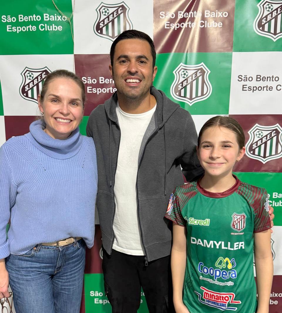 Entrega de uniformes reforça inclusão e organização nas escolinhas do São Bento Baixo 14 Entrega de uniformes reforça inclusão e organização nas escolinhas do São Bento Baixo