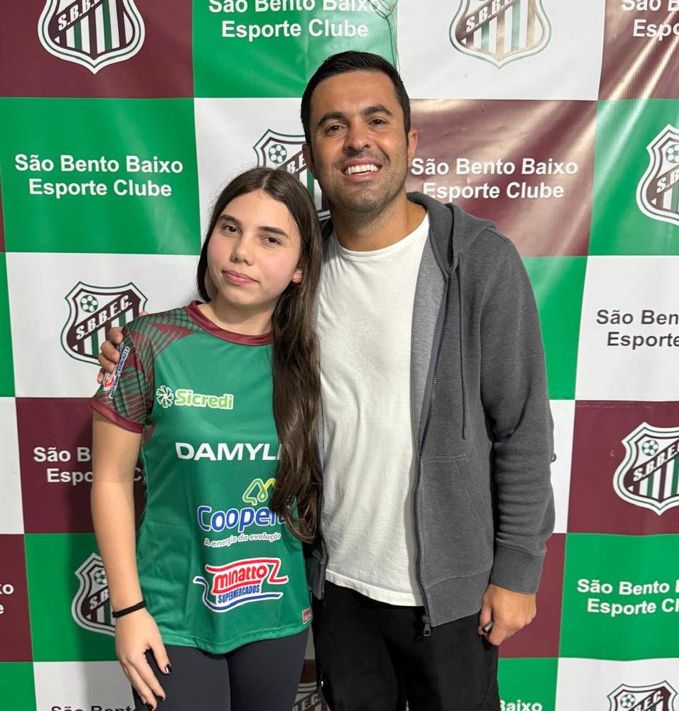 Entrega de uniformes reforça inclusão e organização nas escolinhas do São Bento Baixo 15 Entrega de uniformes reforça inclusão e organização nas escolinhas do São Bento Baixo