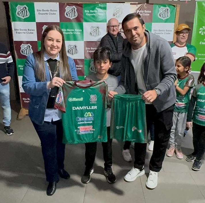 Entrega de uniformes reforça inclusão e organização nas escolinhas do São Bento Baixo 7 Entrega de uniformes reforça inclusão e organização nas escolinhas do São Bento Baixo