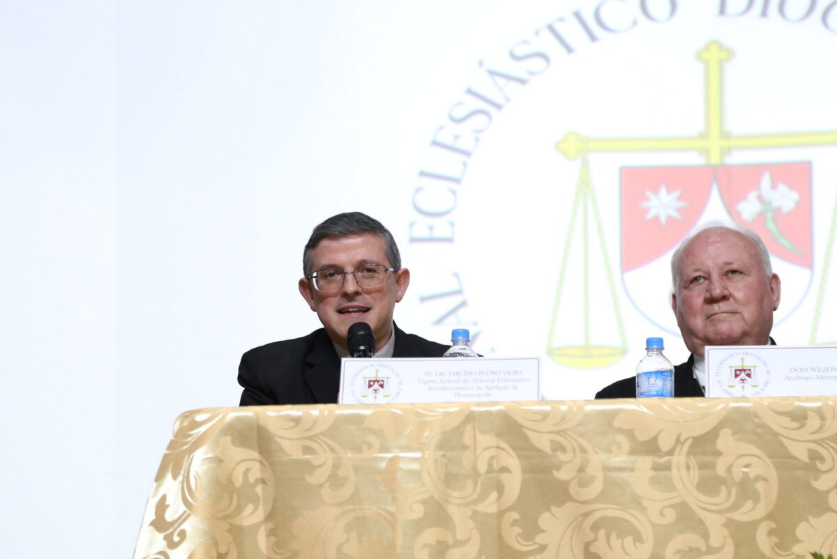 Diocese de Criciúma instala seu Tribunal Eclesiástico Diocesano 4 Diocese de Criciúma instala seu Tribunal Eclesiástico Diocesano