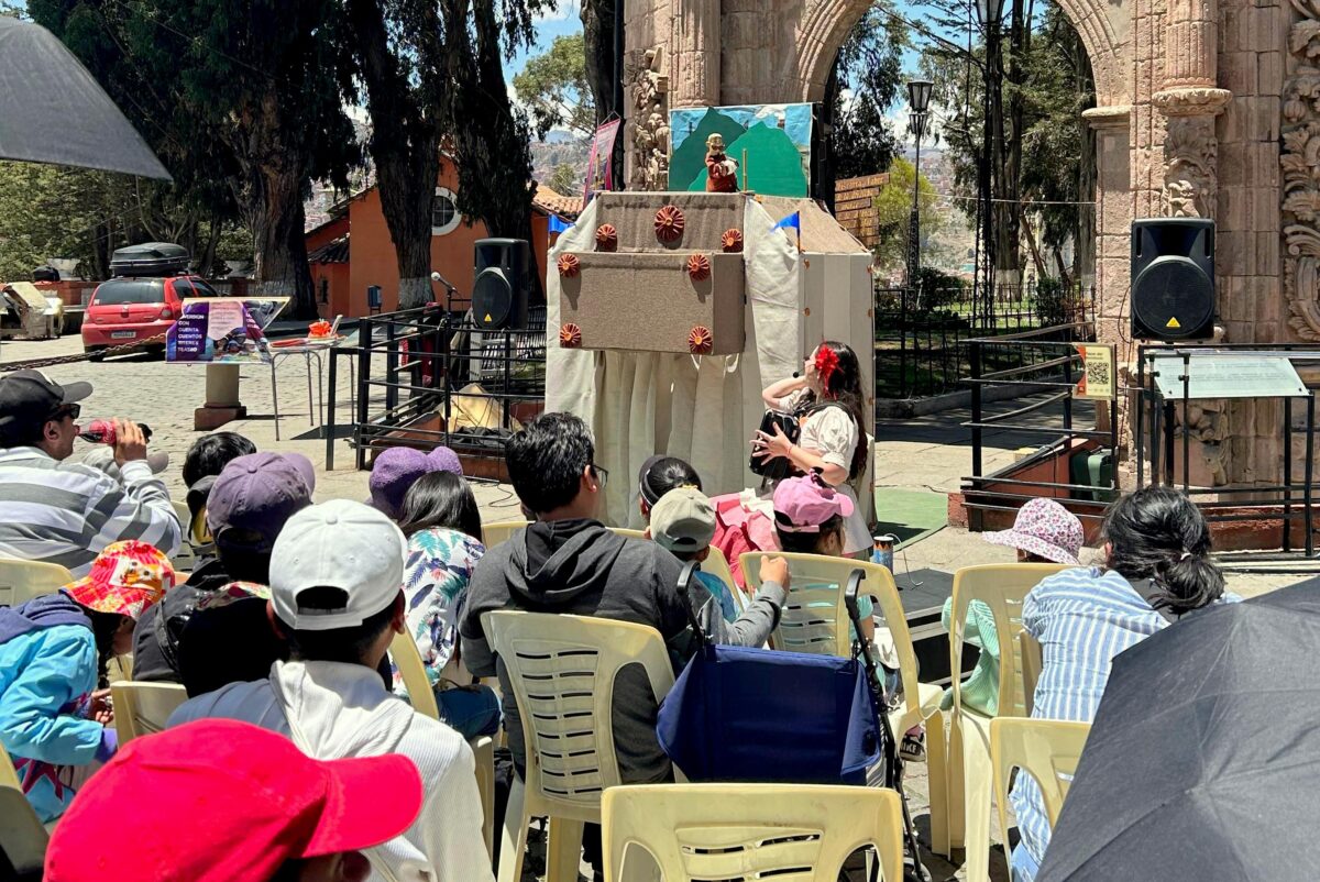 Grupo de teatro de Nova Veneza se apresentou na Bolívia no fim de semana 3 Grupo de teatro de Nova Veneza se apresentou na Bolívia no fim de semana