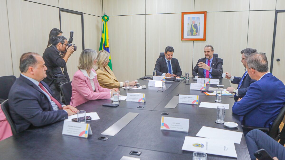 Unesc concede título de Doutor Honoris Causa ao Governador Jorginho Mello e ao Deputado Federal Pedro Uczai