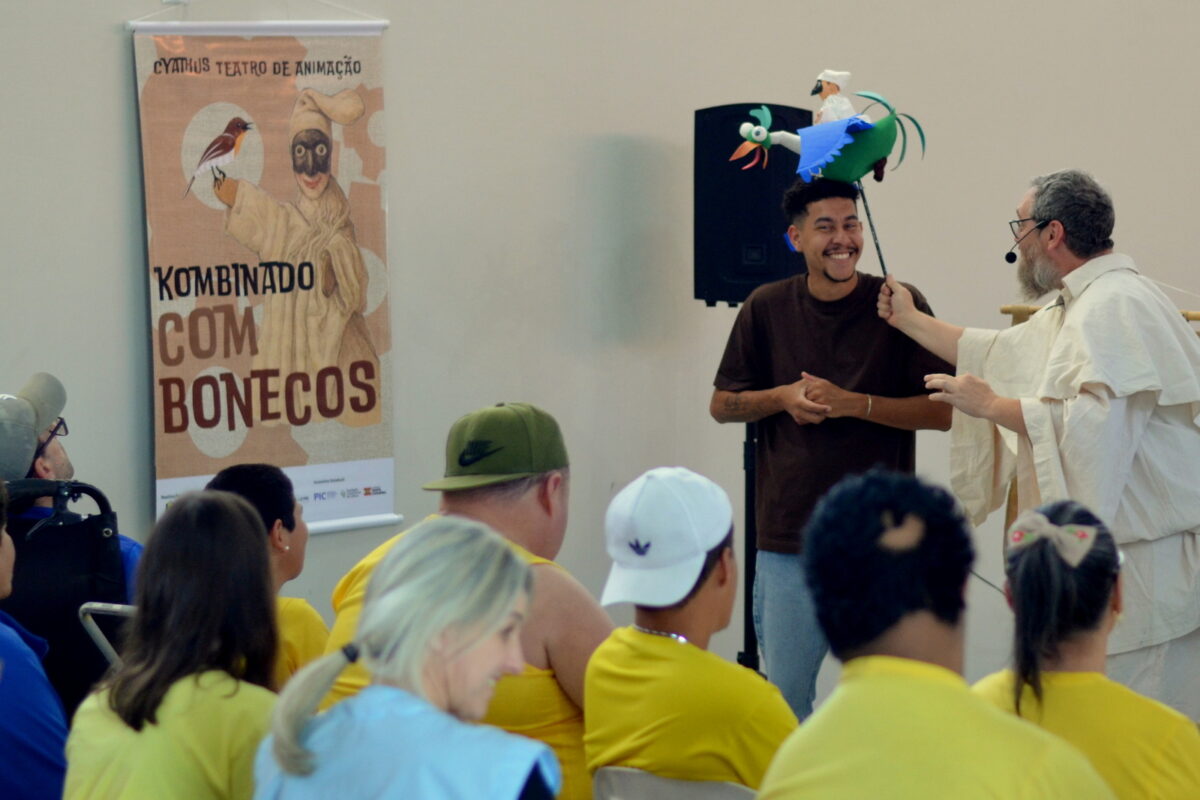 Espetáculo "Pulcinella no canto da cidade" se apresenta em São Bento Baixo, em Nova Veneza, neste sábado