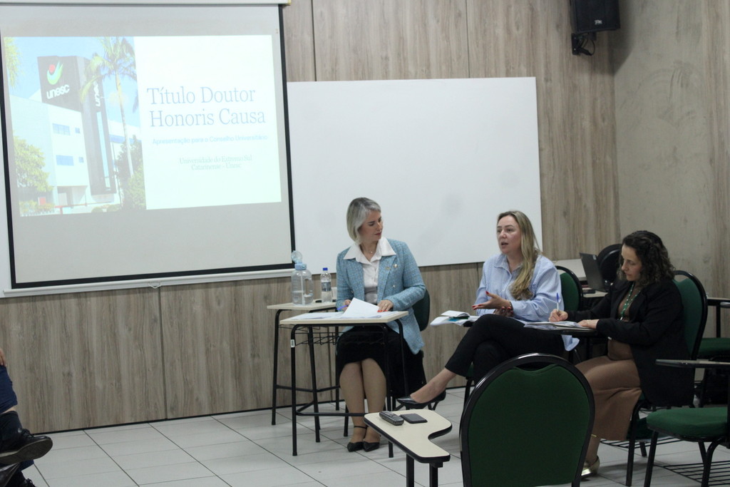 Unesc concede título de Doutor Honoris Causa ao Governador Jorginho Mello e ao Deputado Federal Pedro Uczai