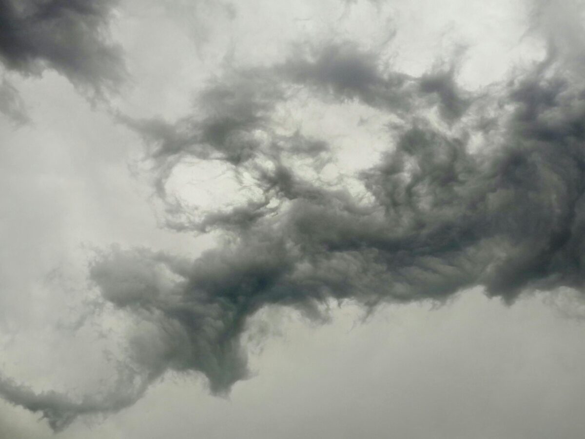Frente fria traz chuva e temporais isolados 1 Frente fria traz chuva e temporais isolados