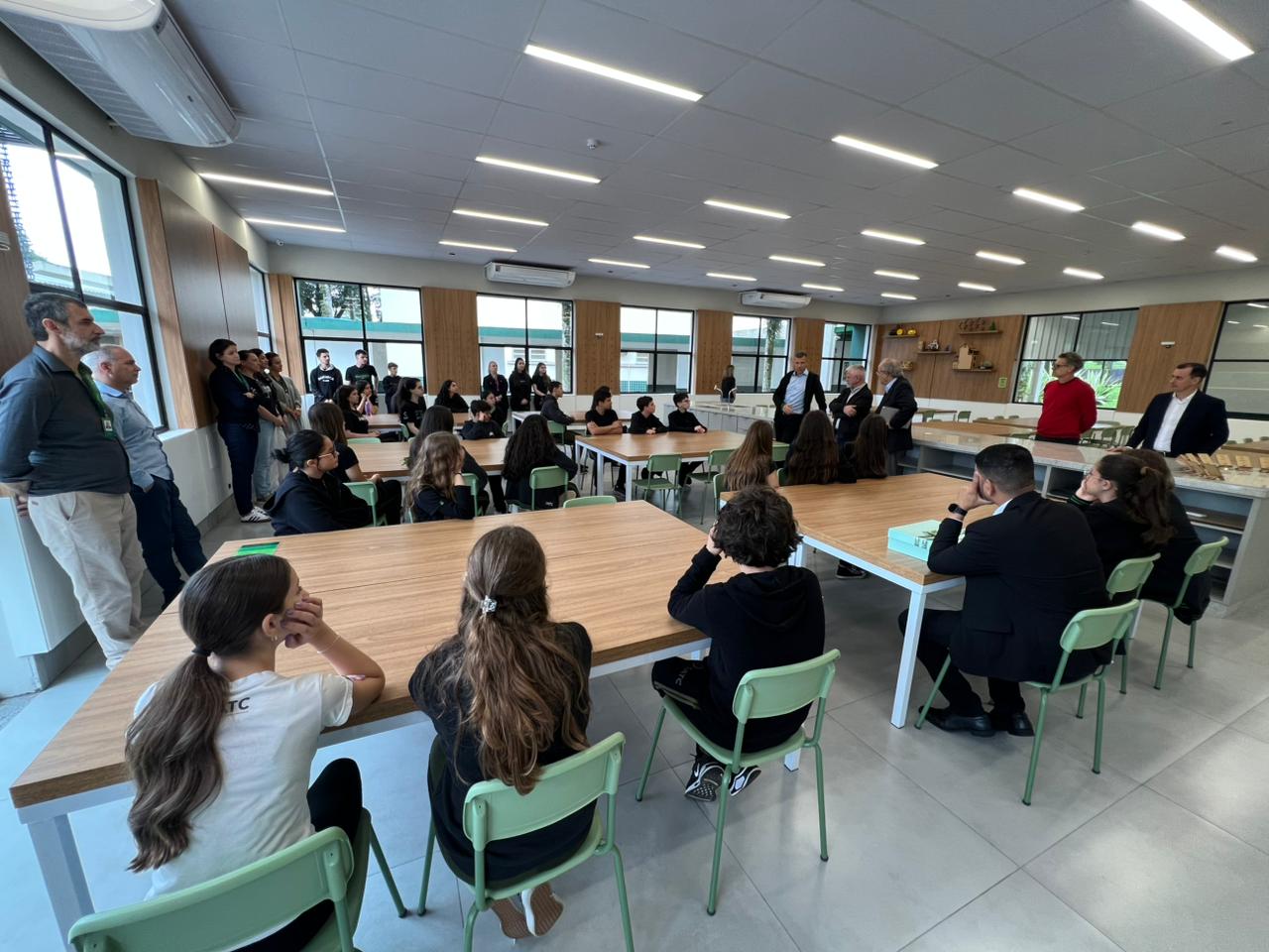 Ricardo Faria compartilha trajetória de sucesso para estudantes da Satc 5 Ricardo Faria compartilha trajetória de sucesso para estudantes da Satc
