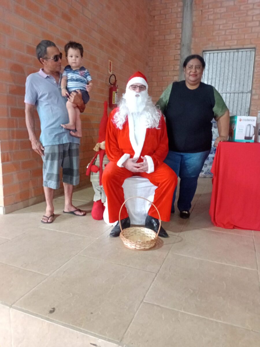 Campanha “Um Sorriso a Mais no Natal” mobiliza o Bairro Bortolotto para levar alegria às crianças 4 Campanha “Um Sorriso a Mais no Natal” mobiliza o Bairro Bortolotto para levar alegria às crianças