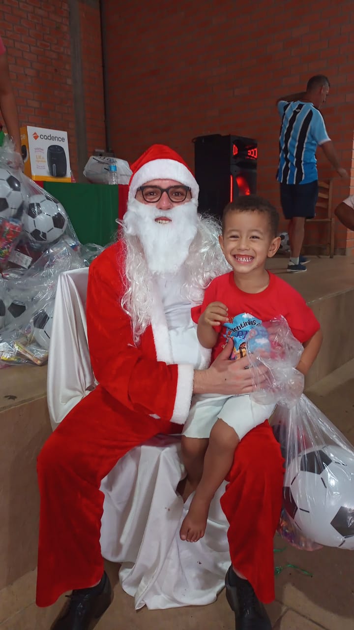 Campanha “Um Sorriso a Mais no Natal” mobiliza o Bairro Bortolotto para levar alegria às crianças 3 Campanha “Um Sorriso a Mais no Natal” mobiliza o Bairro Bortolotto para levar alegria às crianças