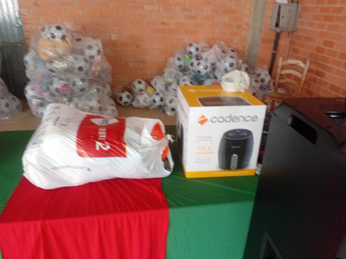 Campanha “Um Sorriso a Mais no Natal” mobiliza o Bairro Bortolotto para levar alegria às crianças 5 Campanha “Um Sorriso a Mais no Natal” mobiliza o Bairro Bortolotto para levar alegria às crianças