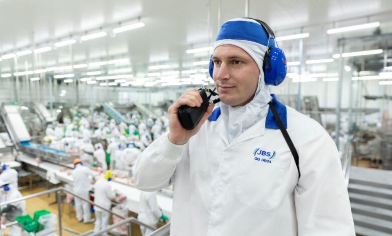 JBS tem mais de 800 vagas de emprego abertas em SC 45 JBS tem mais de 800 vagas de emprego abertas em SC