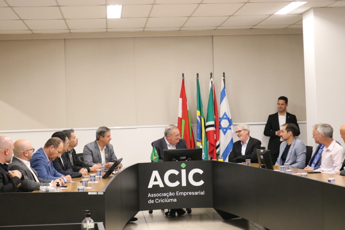 Cônsul-geral de Israel participa de encontro na Acic para fortalecer parcerias regionais