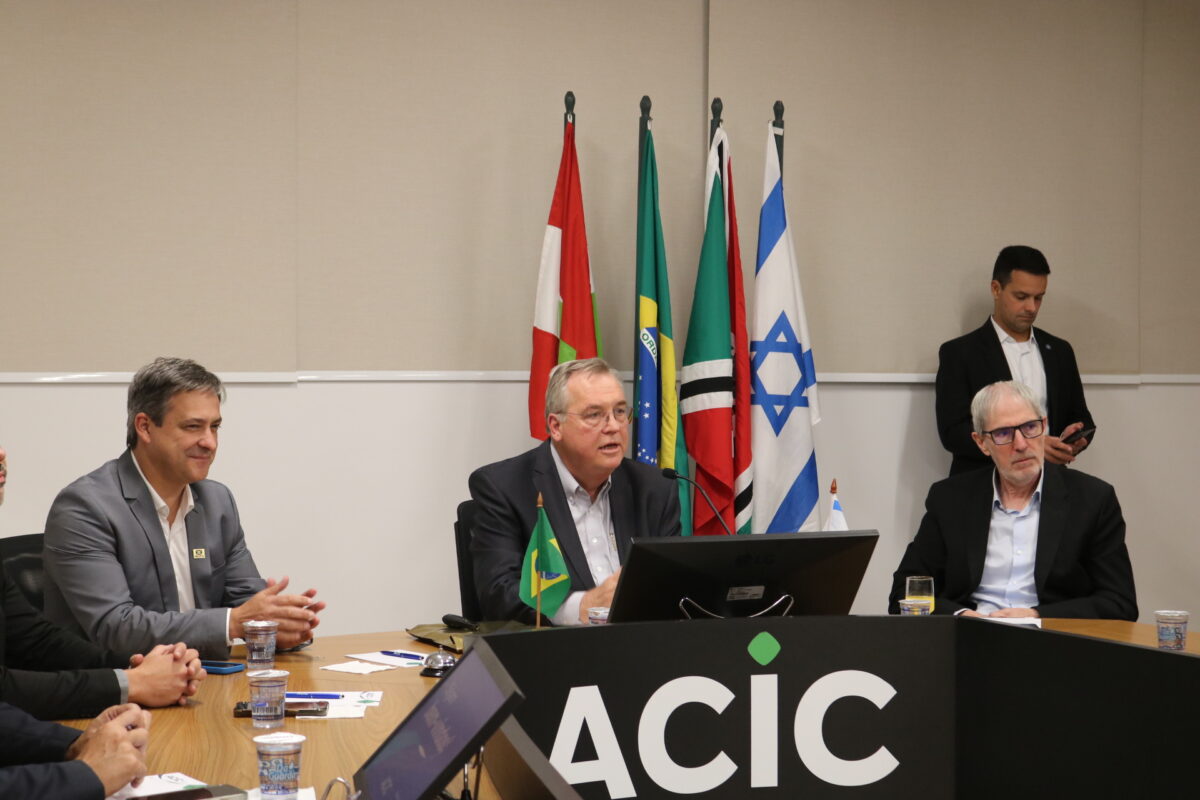 Cônsul-geral de Israel participa de encontro na Acic para fortalecer parcerias regionais