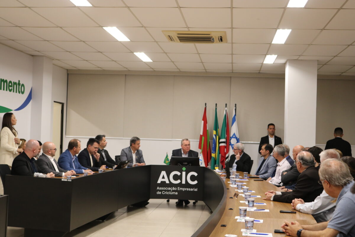 Cônsul-geral de Israel participa de encontro na Acic para fortalecer parcerias regionais
