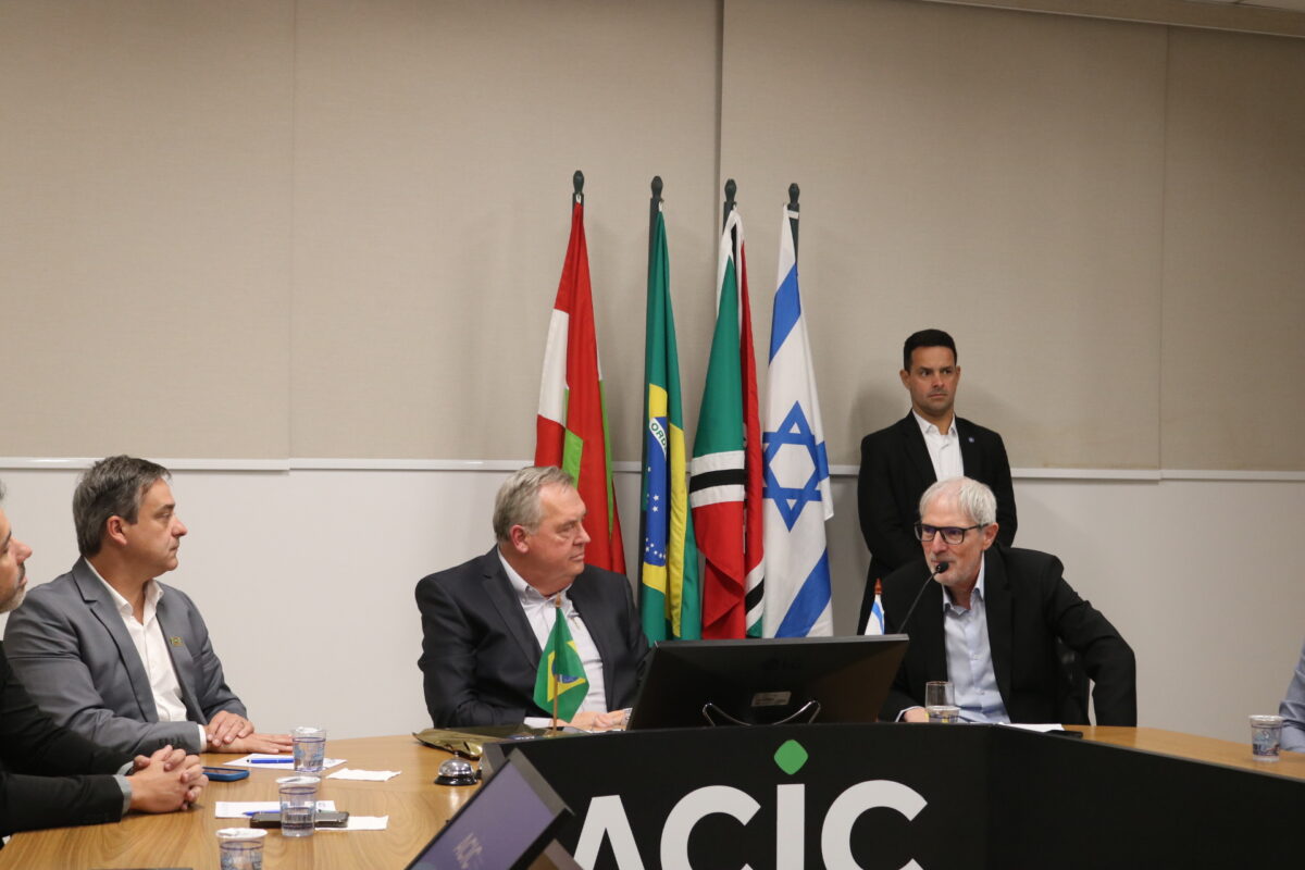 Cônsul-geral de Israel participa de encontro na Acic para fortalecer parcerias regionais